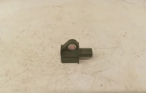 Mercedes-Benz E W212 Airbag deployment crash/impact sensor A1729056000 5WK44192
