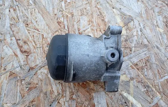 BMW 1 E81 E87 Oil filter mounting bracket 7530668