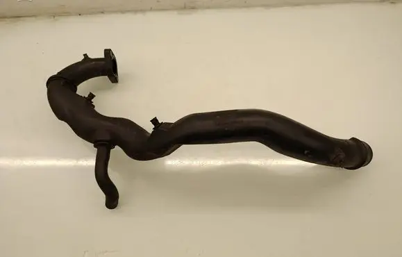 Opel Vivaro Intercooler hose/pipe 93861384