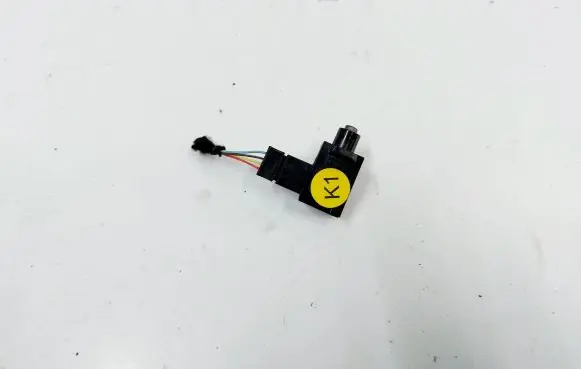 Tesla Model 3 Interior temperature sensor 1045664-04-E