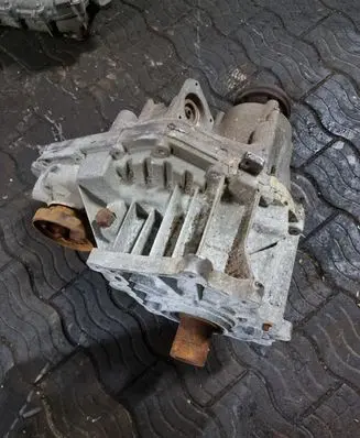 Jeep Grand Cherokee (WK) Gearbox transfer box case M0008986D M0008986