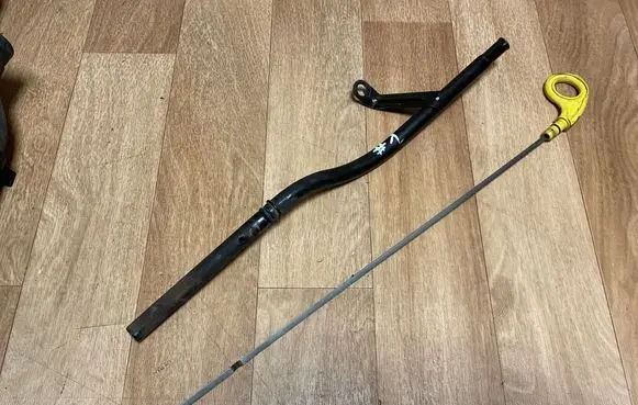 Mini One - Cooper R50 - 53 Oil level dip stick 04777856AB