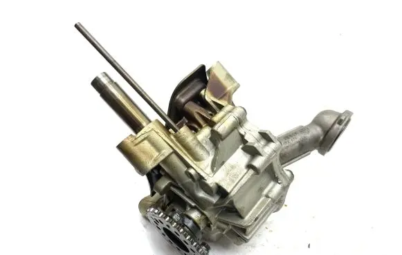 BMW 5 F10 F11 Oil pump 7572477 7572473