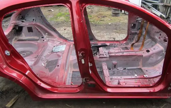 Mazda 2 Side car body part KRIS46786