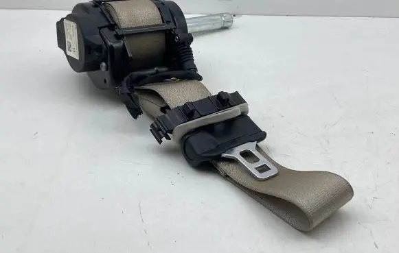 Chrysler Pacifica Front seatbelt P5LA371D2AE TSX256727397 6294875