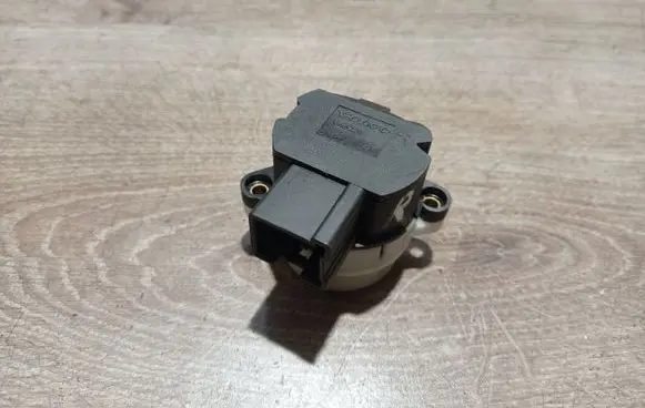 Volvo S60 Ignition lock contact 8645228