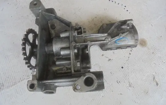 Peugeot 307 Oil pump 9644350880