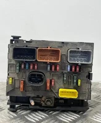 Peugeot 207 BSM Control unit 96610870800