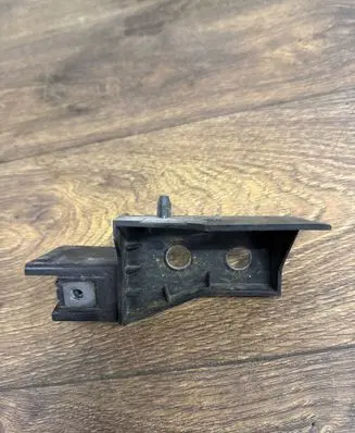 Renault Master III Headlight/headlamp mounting bracket 622208499R