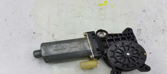 BMW 3 E46 Rear door window regulator motor 0310821727