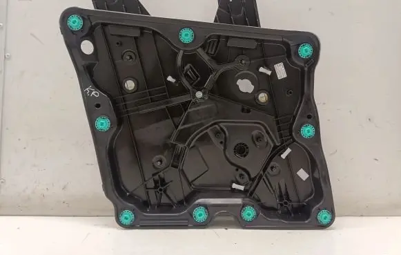 Volkswagen Golf VIII Front window lifting mechanism without motor 5H0837401E