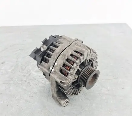 BMW 3 E92 E93 Generator/alternator 7802261 7802261AI04