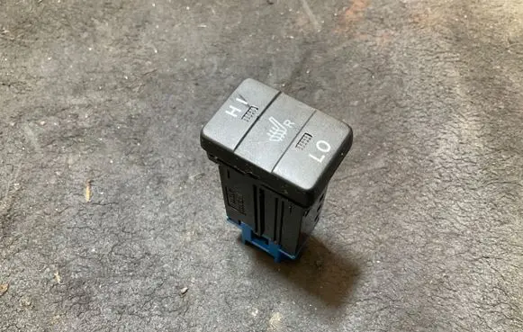 Toyota Auris E180 Seat heating switch 191690