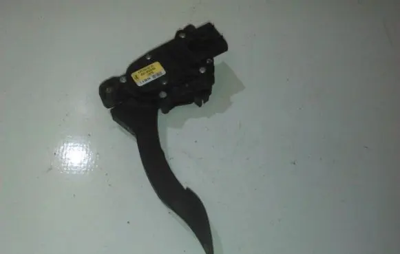 Ford Fiesta Accelerator throttle pedal 4s619f836ba 6pv008567-03