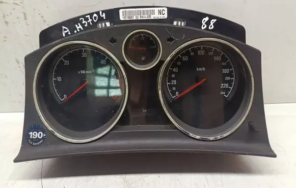 Speedometer (instrument cluster)
