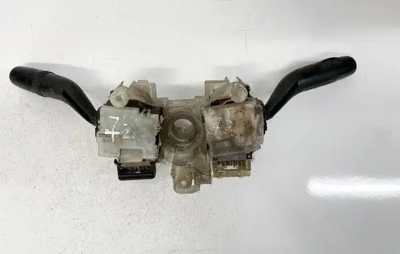 Mazda 626 Wiper turn signal indicator stalk/switch 17B122LH