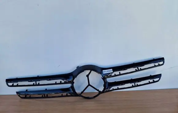 Mercedes-Benz GLC X253 C253 Front grill A25388822