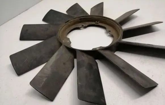 BMW 5 E39 Fan impeller 17233639