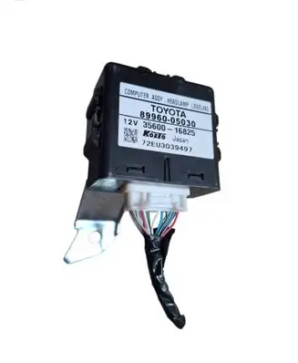 Toyota Avensis T250 Light module LCM 8996005030 3560016825