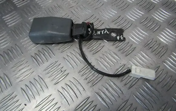 Hyundai Santa Fe Front seatbelt buckle