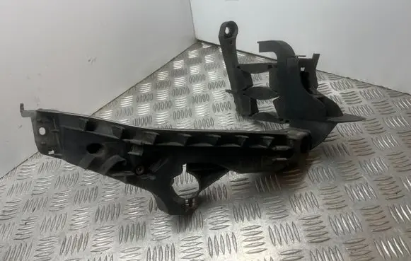 Audi A4 S4 B8 8K Headlight/headlamp mounting bracket 8K0805608A 2002838R