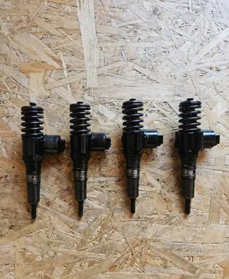 Audi A4 S4 B7 8E 8H Fuel injectors set 03G130073G
