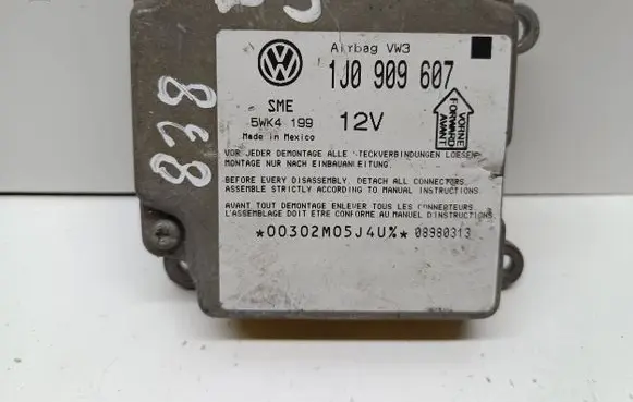 Volkswagen PASSAT B5 Airbag control unit/module 1J0909607 08980313 5WK4199