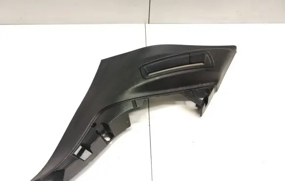 (D)pillar trim (top)