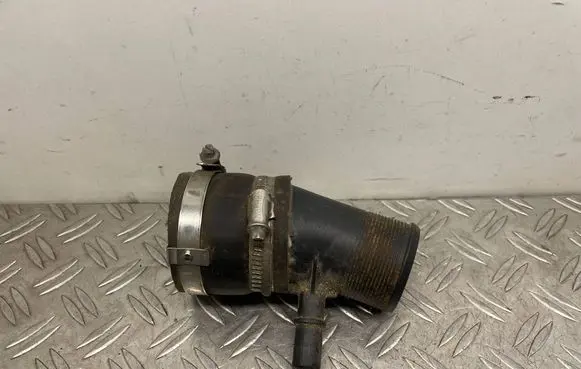Ford Fusion II Intercooler hose/pipe DS736K683 DS736K683BE