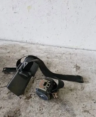 Audi A3 S3 8L Front seatbelt