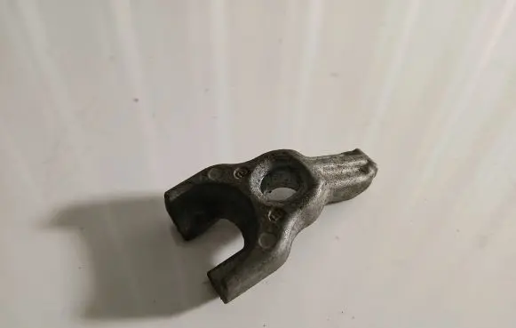 BMW 1 E81 E87 Fuel Injector clamp holder