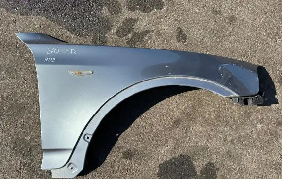 BMW X3 E83 Fender