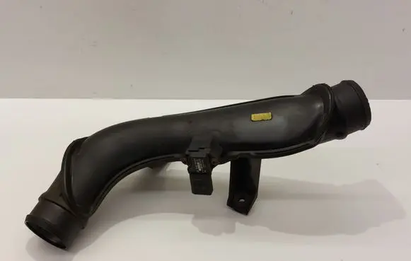 Volkswagen PASSAT B6 Intercooler hose/pipe 1K0145770N 0261230073
