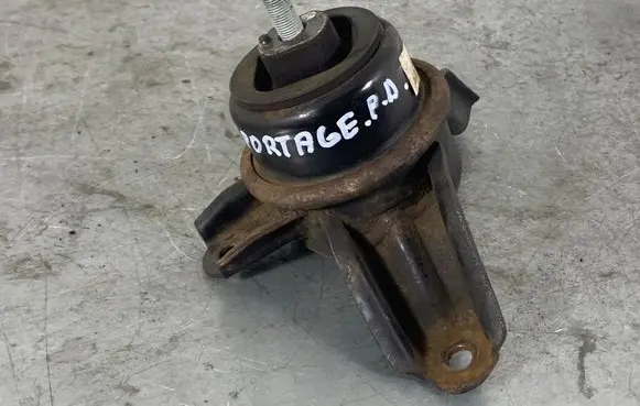 KIA Sportage Engine mount bracket