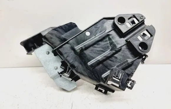 Rear door exterior handle/bracket