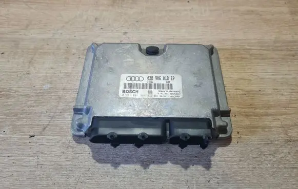 Audi A6 S6 C5 4B Engine control unit/module 038906018