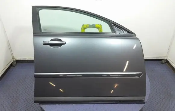 Volvo V50 Front door 