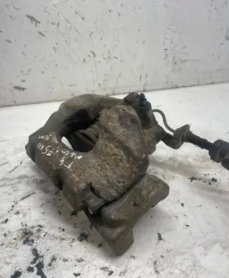 Volkswagen Multivan T4 Front brake caliper