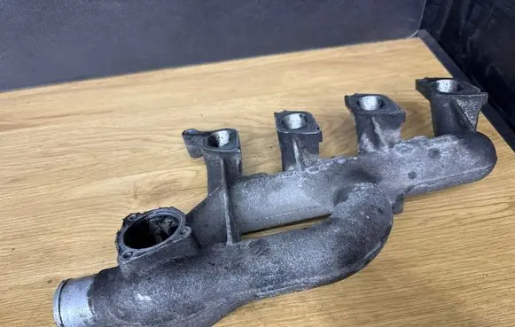 Opel Vivaro Intake manifold 8200145097