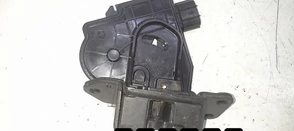 Toyota Auris 150 Front door lock 