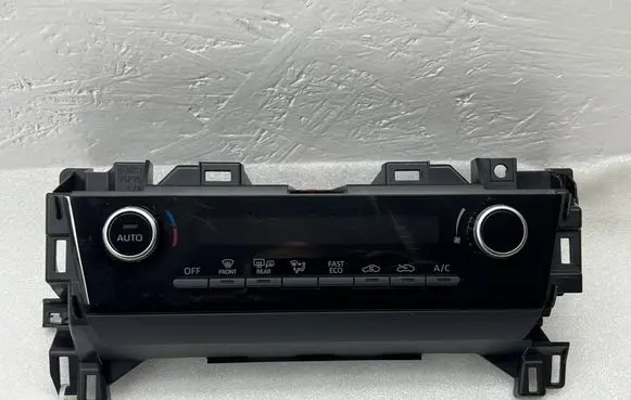 Toyota Yaris Cross Climate control unit 559000DC71