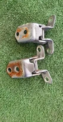 Rear door hinge set