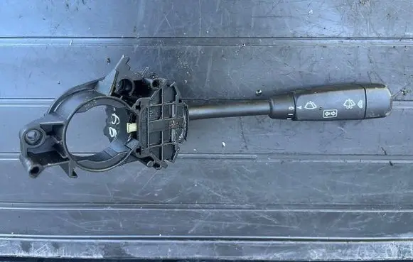 Mercedes-Benz Vaneo W414 Wiper control stalk 285726 GV30 P466