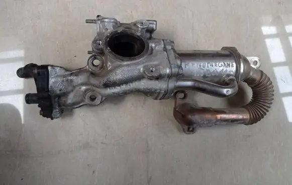 Renault Megane III EGR valve cooler 147352070R
