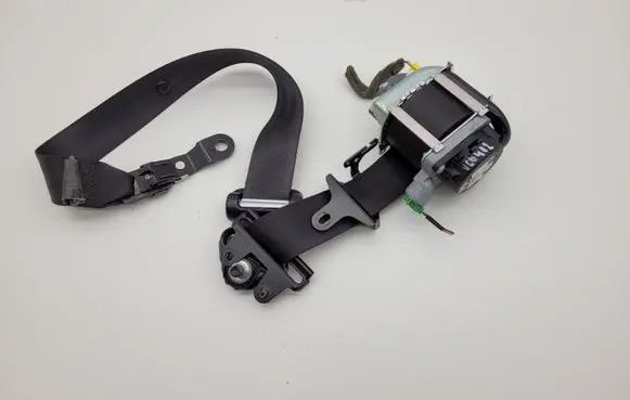 Volvo V60 Front seatbelt 616155800