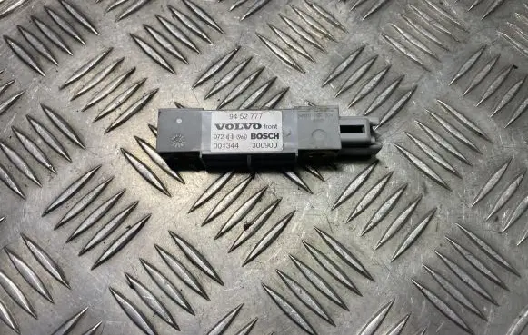 Volvo V70 Airbag deployment crash/impact sensor 9452777 300900 001344