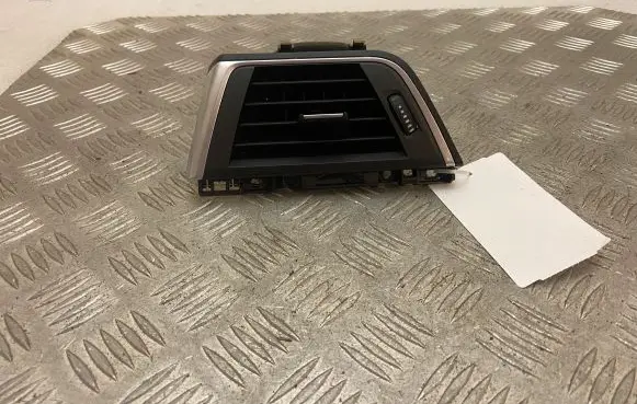 BMW 4 F36 Gran coupe Dashboard side air vent grill/cover trim 9346226