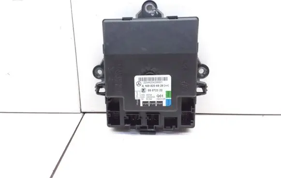 Mercedes-Benz A W169 Door control unit/module 05072322 A1698206926