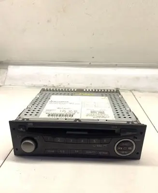 Mitsubishi Grandis Radio/CD/DVD/GPS head unit MZ313063Z