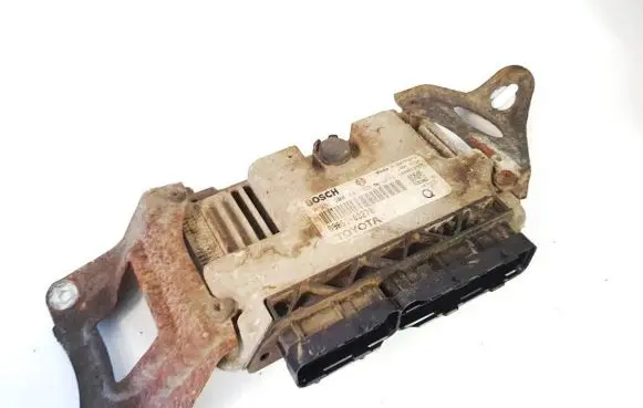 Toyota Yaris Engine control unit/module 0261208841 89661-0d270